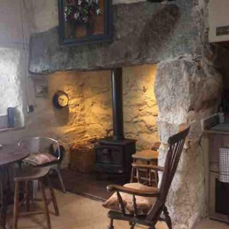 1 Bryn Tirion Uchaf Villa Пълхели Екстериор снимка