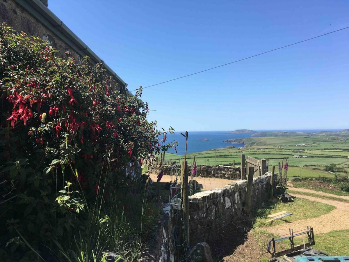 1 Bryn Tirion Uchaf Villa Пълхели Екстериор снимка