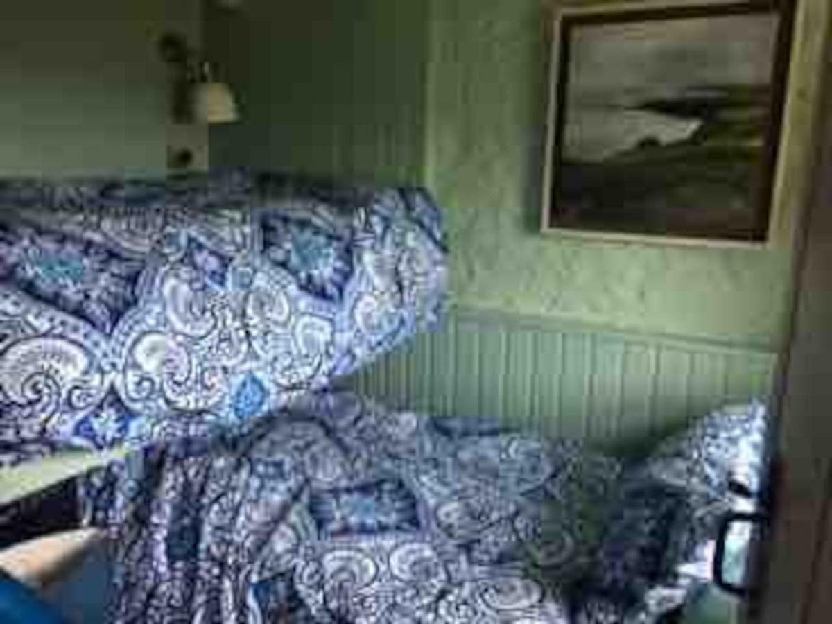 1 Bryn Tirion Uchaf Villa Пълхели Екстериор снимка