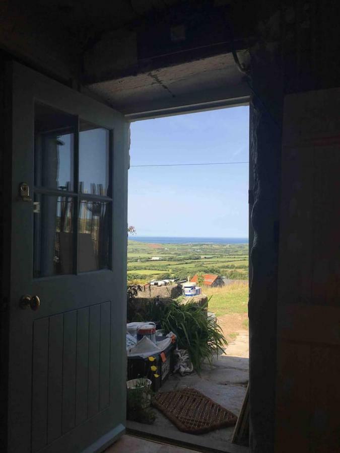 1 Bryn Tirion Uchaf Villa Пълхели Екстериор снимка